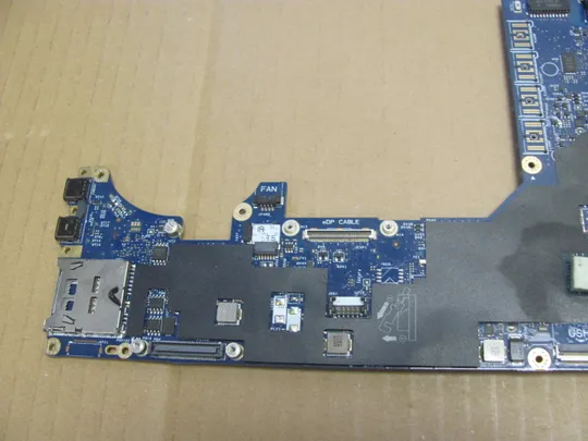 номер0991-4 материнська плата Mainboard Материнка Основна плата Системна плата Плата системи Laptop motherboard мамка ноутбучна плата   SRFCN i7-9850H EDA50 LA-H271P для Dell Precision 7540 M7540 оригінал З аукціону