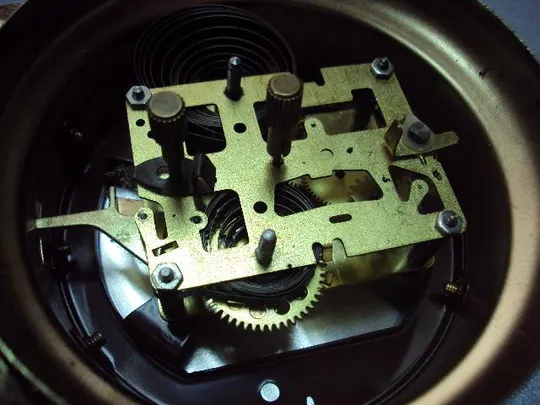 Часы будильник с колокольчиками Insa Луч Беларусь высота 16 см, диаметр 9,5 см Рабочие №11135 Недорого