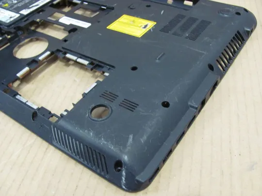 470-1 Кришка дно піддон корпуса 39.4N002.001 для MEDION P7624 оригінал Недорого