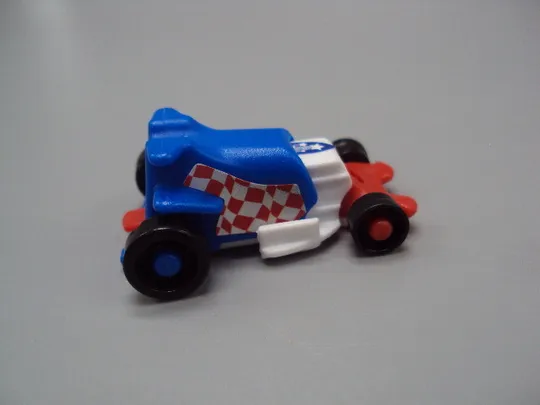 Фигурка киндер сюрприз VD080 Ferrero гоночная машинка автомобиль гонки №18600л Характеристики