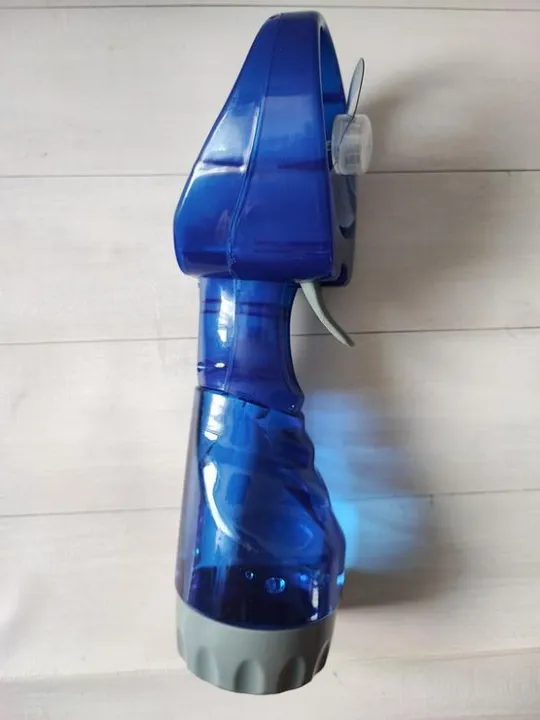 Портативний ручний міні вентилятор на батарейках з розпиленням води water spray fan Інтернет-аукціон