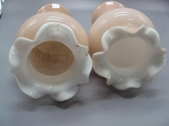 Ваза бежевая стекло бежевый цвет с молочным высота 22,7 см, диаметр 8,8 см лот 2 шт №10923 Недорого