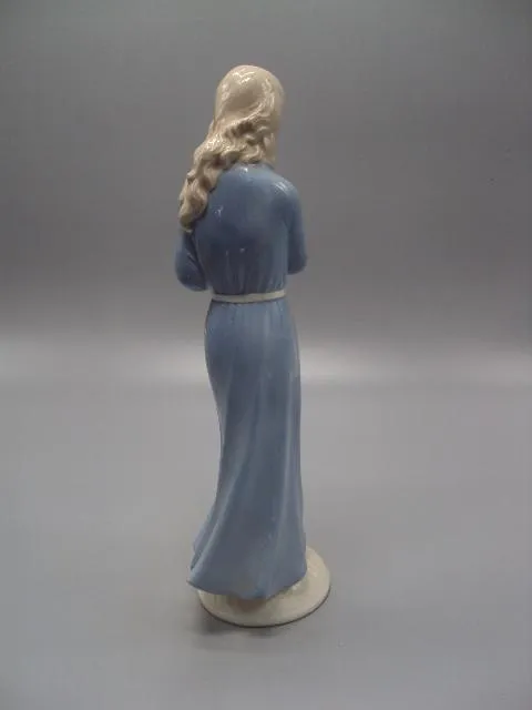 Купити Фигура фарфор статуэтка Германия Липпельсдорф девушка с огнем держит факел в руках 25 см №14491