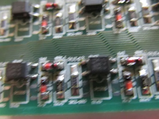 ПЛАТА 64 ОПТОПАРИ + РАДІОДЕТАЛІ НА ЗАПЧАСТИНИ МАЙСТРУ З аукціону