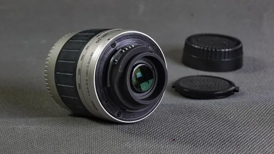 Купити Об&#039;єктив Nikon IX-NIKKOR 60-180mm 1:4-5.6 Ф52mm для камер APS формата Вживане