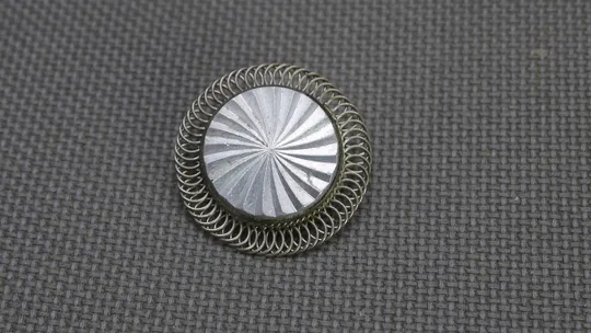 Брошка мельхіор скань червоне скло стара радянська біжутерія Вживане Ціна