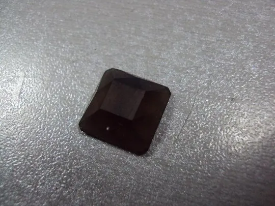 Камень Раухтопаз дымчатый кварц квадрат для ювелирных изделий вес 1,99 г размер 7х19х19 мм №13278 Де купити