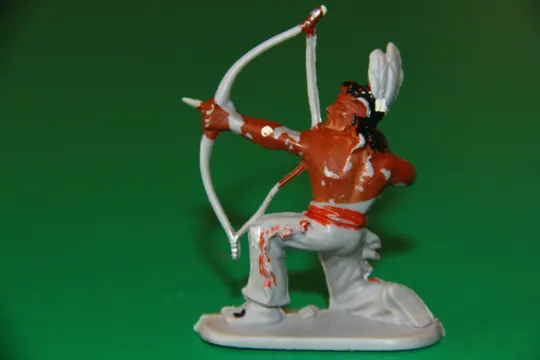 Купити ІНДІАНЕЦЬ ЩО НА КОЛІНІ СТРІЛЯЄ З ЛУКА индеец JEAN HÖFLER 55-60мм ФРН ФРГ