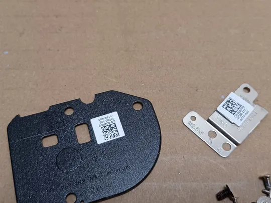 номер1057-42 комплектуюче кріплення гвинти для DELL ALIENWARE X17 R1 R2 оригінал З аукціону