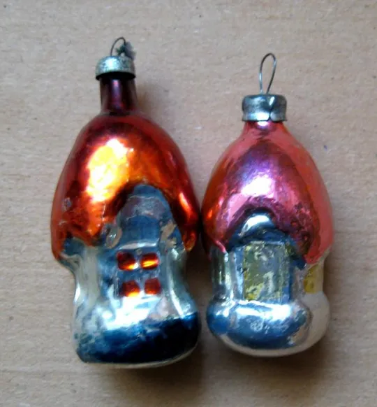 БУДИНОЧОК - ДОМИК = ЯЛИНКОВІ ІГРАШКИ = період СРСР  = 2 шт. З аукціону