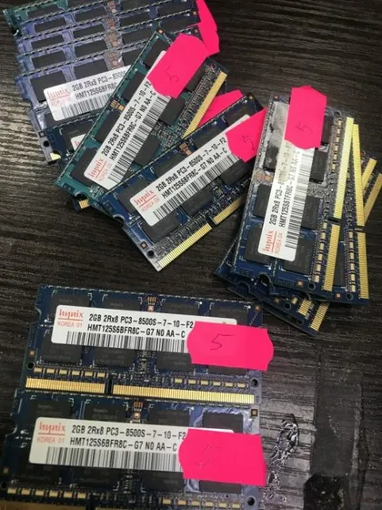 фото, 005 Ноутбучная память DDR3 Hynix 4GB 2+2 8500S 7-10-f2