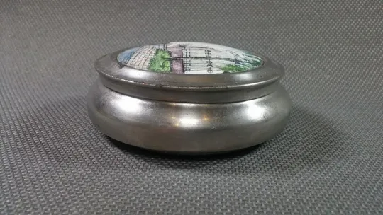 Купити Шкатулка коробочка советский мельхиор с эмалью Ленэмальер скринька вживане