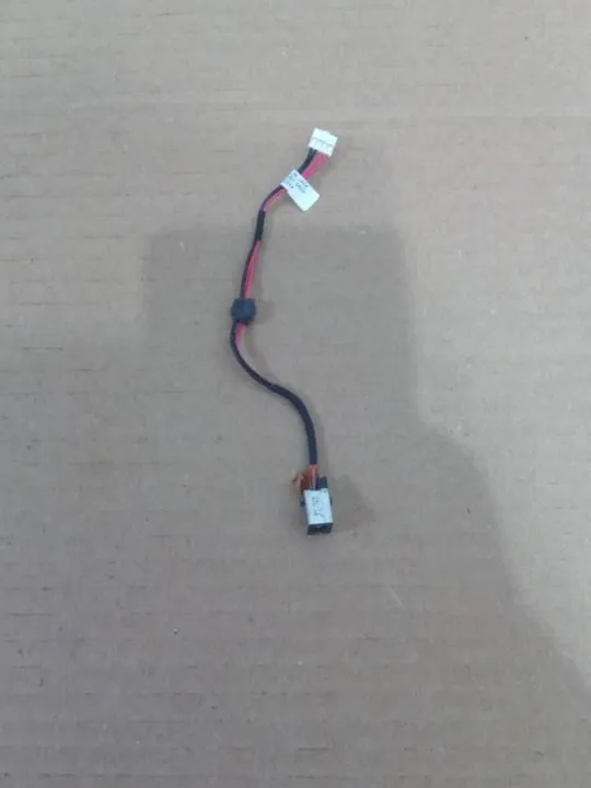 номер0315-21 роз'єм живлення Роз'єм зарядки Гніздо живлення Штекера живлення Зарядний порт Роз'єм адаптера живлення power connector  DC301000QU00 для TOSHIBA SATELLITE C50 C55 L55 оригінал Ціна