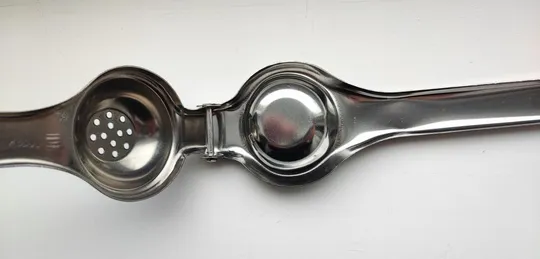 Ручна соковижималка  (прес) для цитрусових - сквізер для лимона Де купити