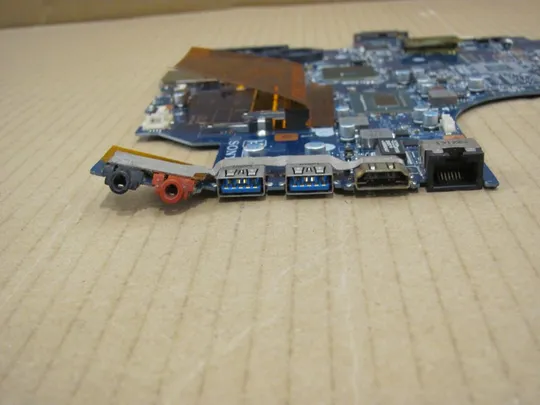 номер0318-21 материнська плата Mainboard Материнка Основна плата Системна плата Плата системи Laptop motherboard мамка  ноутбучна плата  i3-3217U SR0N9 DA0HK9MB6D0 для Sony Vaio SVF152 Інтернет-аукціон