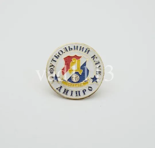 Футбол. значок  ФК Днепр Черкассы,  Черкасская область,  Украина. Ціна