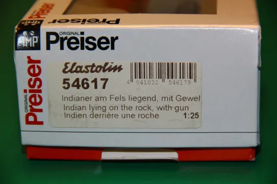 Купити ІНДІАНЕЦЬ З РУШНИЦЕЮ ЗА КАМНЕМ №54617 индеец ELASTOLIN PREISER 70мм ФРГ в упаковці
