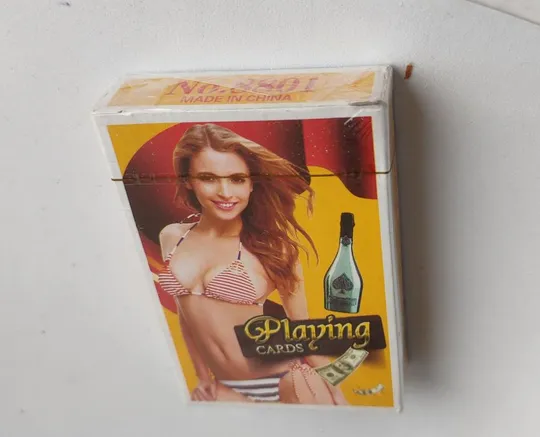 Игральные карты Девушки, запечатанные tn736 Продаж