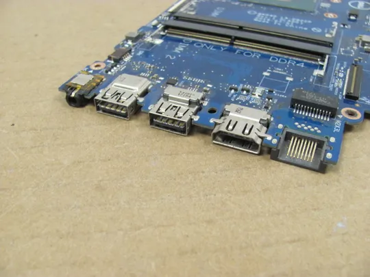 номер0883-1 материнська плата РОБОЧА BKD40 LA-D822P SR2UW i3-6006U  для Dell Vostro 5468 5568 7460 7560 оригінал З аукціону