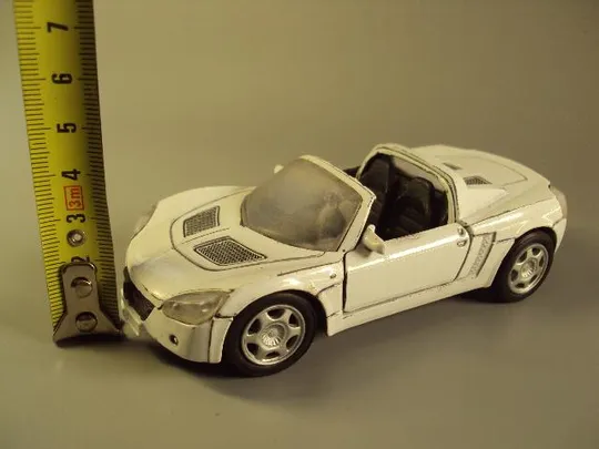 машинка белая опель спидстер 2001 Opel Speedster 1:38 Китай длина 11,5 см №9494 Ціна