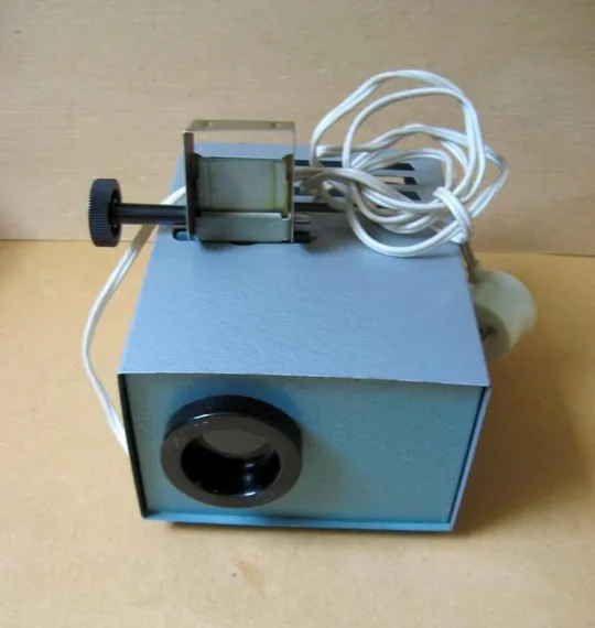 Фільмоскоп - Фильмоскоп Ф-68 - для перегляду діафільмів = в упаковці - гарний стан = СРСР З аукціону