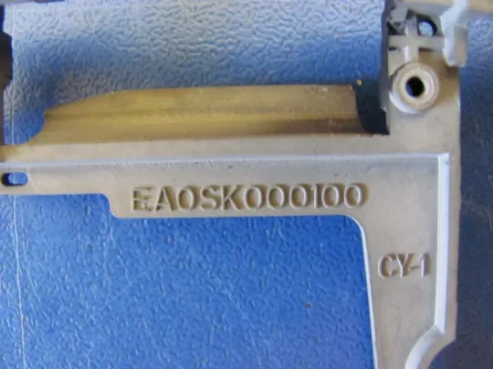 №71-8 кріплення корпусу EA0SK000100 для LENOVO THINKPAD E531 оригінал З аукціону