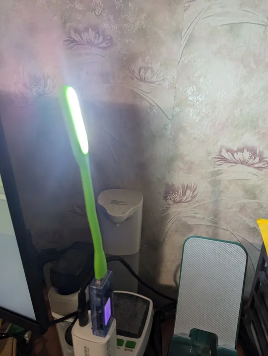 USB LED світильник 90mA З аукціону