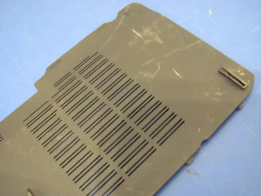 №155-18 Сервісна кришка MSI CR700, MS-1734, MS-17341 731J215Y31A для DNS 0123320 оригінал Де купити