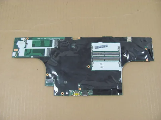 Купити 850-14 материнська плата  EP520 NM-B562 01YU211   i7-8750HQ   для Lenovo Thinkpad  P52 оригінал