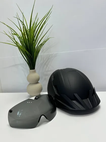 фото, Велосипедний шолом  для чоловіків і жінок, знімні магнітні захисні окуляри та сонцезахисний козирок (ящик 12)