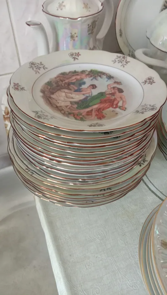 набір посуду &quot;MADONNA&quot; Німеччина 46 предметів ДДР З аукціону