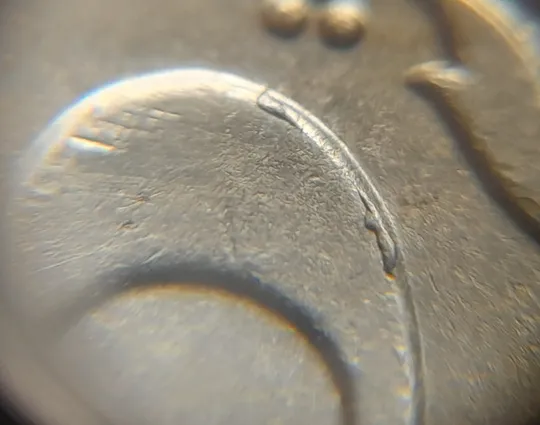 (5205) 10 копійок 2013 викрошки на "0" номіналу (10 копеек 2013 брак) Продаж