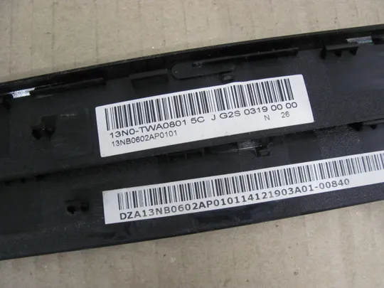 392-4 рамка матриці 13N0-TWA0801 13NB0602AP0101 для ASUS  R752 X751 F751 R751 оригінал Де купити