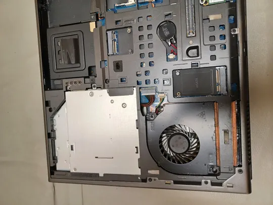 1037 DELL PRECISION M6800 core i7-4810MQ 4GB НІМЕЧЧИНА Характеристики