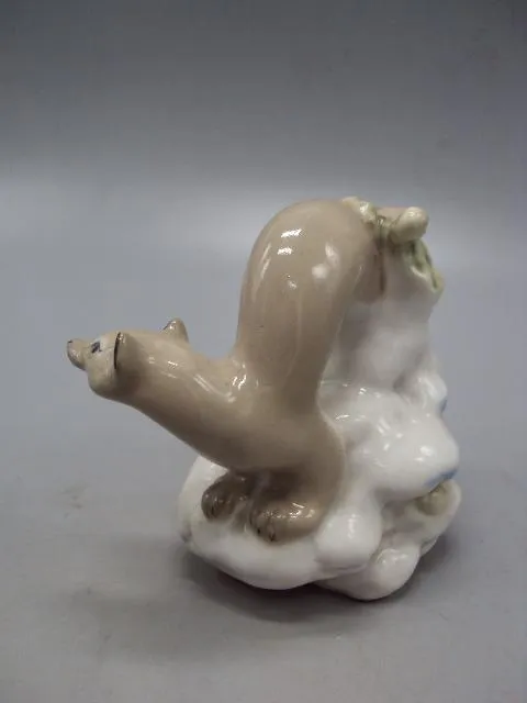 Фигура фарфор статуэтка ЛЗФИ хорек сурок ласка горностай высота 9 см, длина 9 см под реставрацию №38 Продаж