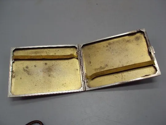 Портсигар серебро 835 проба РА 67 вес 151,15 г размер 8,2х10,1 см №3334 Характеристики