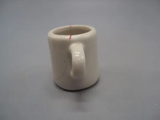 Фигура керамика миниатюра Европа бокал кружка высота 2,8 см №13717 Де купити