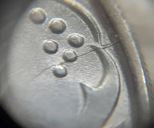 (1427) 5 копійок 1992 розкол на реверсі від канту через 2 гроно (2 варіант) (5 копеек 1992 брак) Продаж