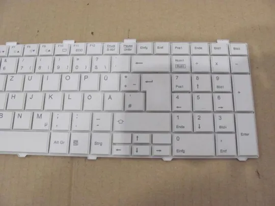 №18-26 клавіатура робоча CP478133-02 для Fujitsu A512 A530 AH531 NH751 оригінал З аукціону