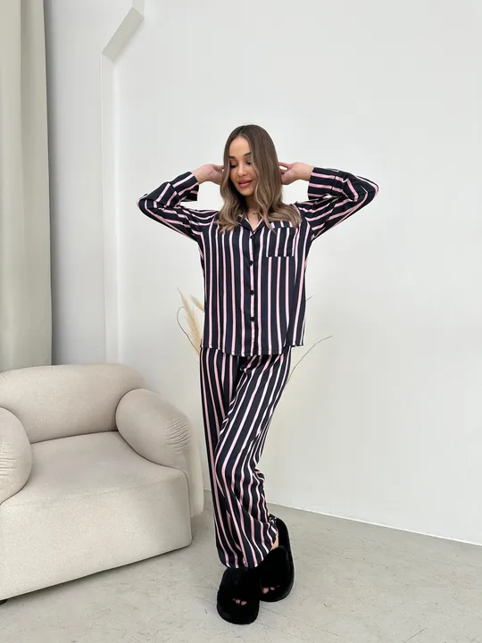 Комплект домашній костюм сорочка і штани Christel 129 шовк Армані в смужку чорний S Продаж