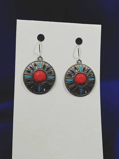 фото, Сережки сріблясті з червоним камінцем — б/у, біжутерія