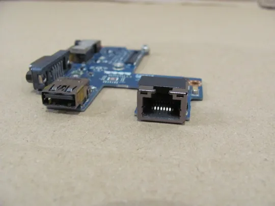 номер0145-1 Плата LAN, 2xUSB, плата VGA, Audio  LS-A101P для   Dell Latitude E5540  оригінал Інтернет-аукціон
