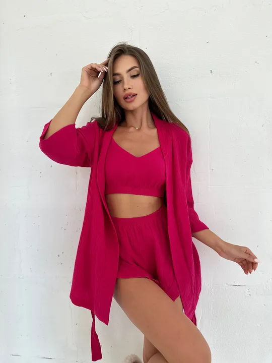 Комплект для дому і сну трійка з мусліну, халат кімоно, топ і шортики малиновий З аукціону