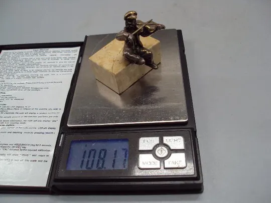 Фигура на подставке статуэтка еврей со скрипкой музыкант скрипач серебро 925 проба вес 108,17 №14363 Характеристики