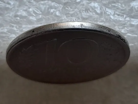 (980) 10 рублей РФ 1993 ММД дві великі викрошки на реверсі + царапини штемпеля на аверсі в Україні