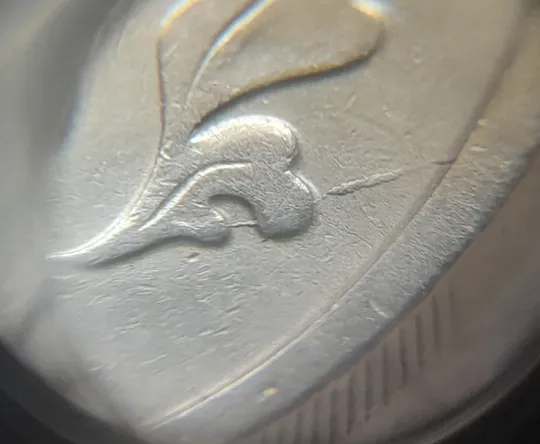 (7357) 25 копійок 1992 2ААм розколи з обох боків внизу аверса (25 копеек 1992 2ААм перепутка) З аукціону