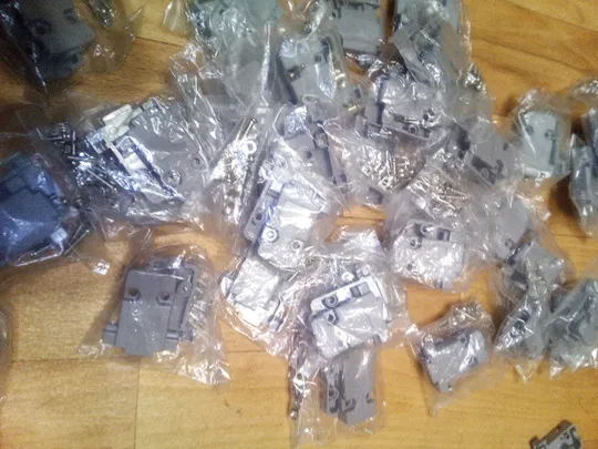 Корпус роз&#039;єму H 9 (для 9 PIN) D-SUB сірий Ціна