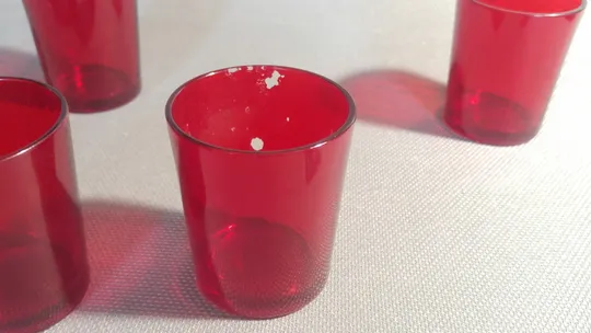 Набір піалка креманка салатниця цукерниця та стопки 4шт червоне фарбоване скло Німеччина Вживане Характеристики