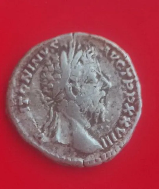 Древняя монета Марка Аврелия денарий - Германский пленник и трофей 173 г. н.э. TFN2002 Ціна