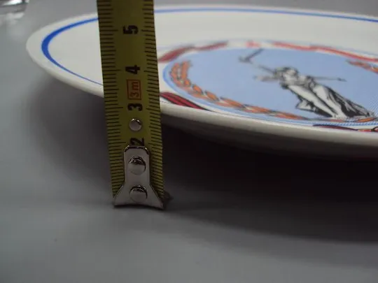 Декоративная тарелка фарфор Кольдиц ГДР colditz Родина-Мать победа в вов диаметр 29,5 х 3,1 см №7002 З аукціону